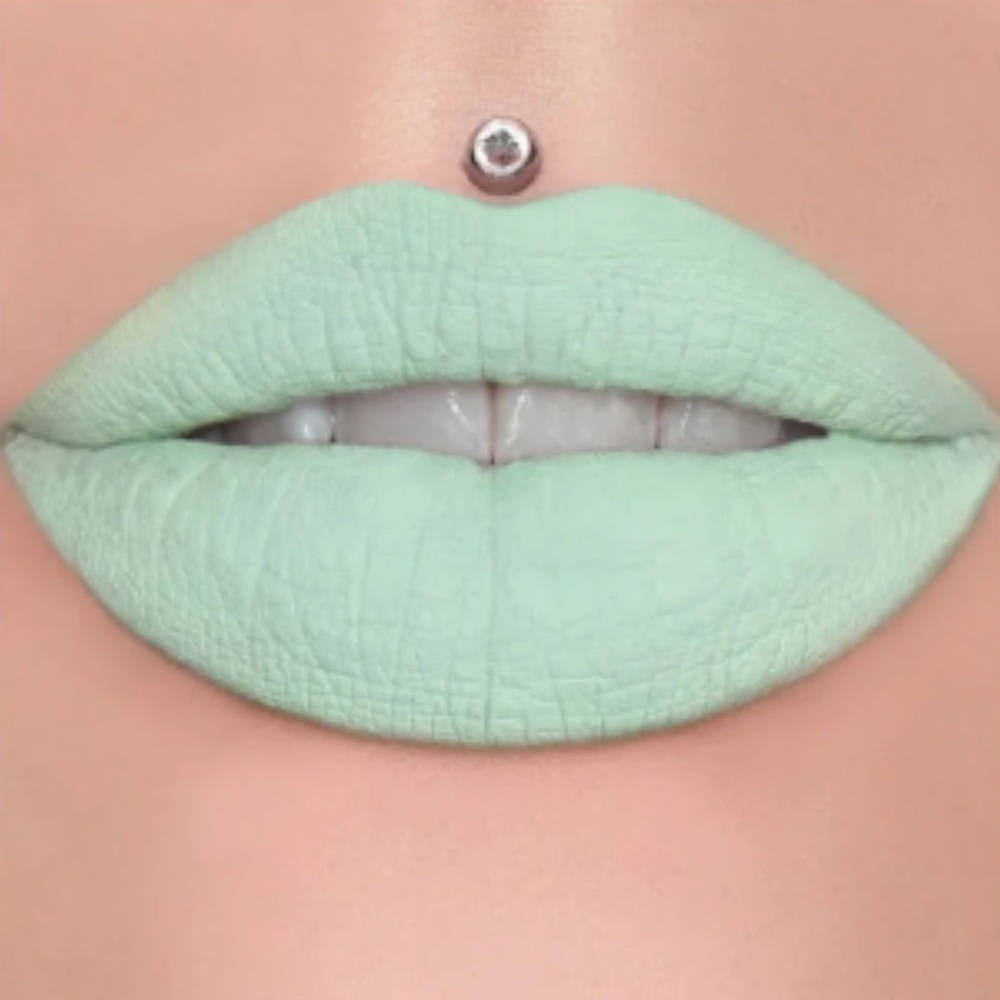 HIGH SOCIETY Jeffree Star Velour Liquid Lipstick